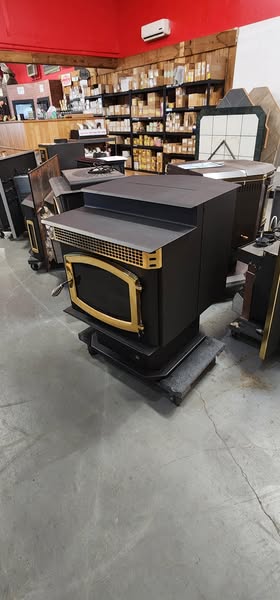 Breckwell P24 free standing pellet stove - used for sale